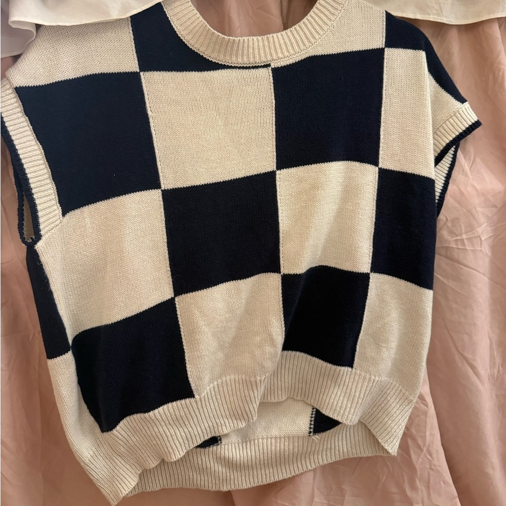 Moon & Madison Navy and Cream Knit Sweater Vest